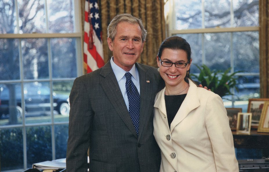 2025-01-slotkin-official-portrait-819x1024